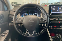 harmaa Mitsubishi Eclipse Cross 2022 kuva 16.