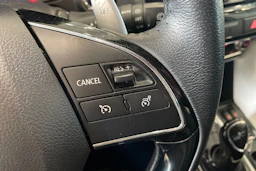 harmaa Mitsubishi Eclipse Cross 2022 kuva 18.