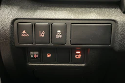 harmaa Mitsubishi Eclipse Cross 2022 kuva 20.