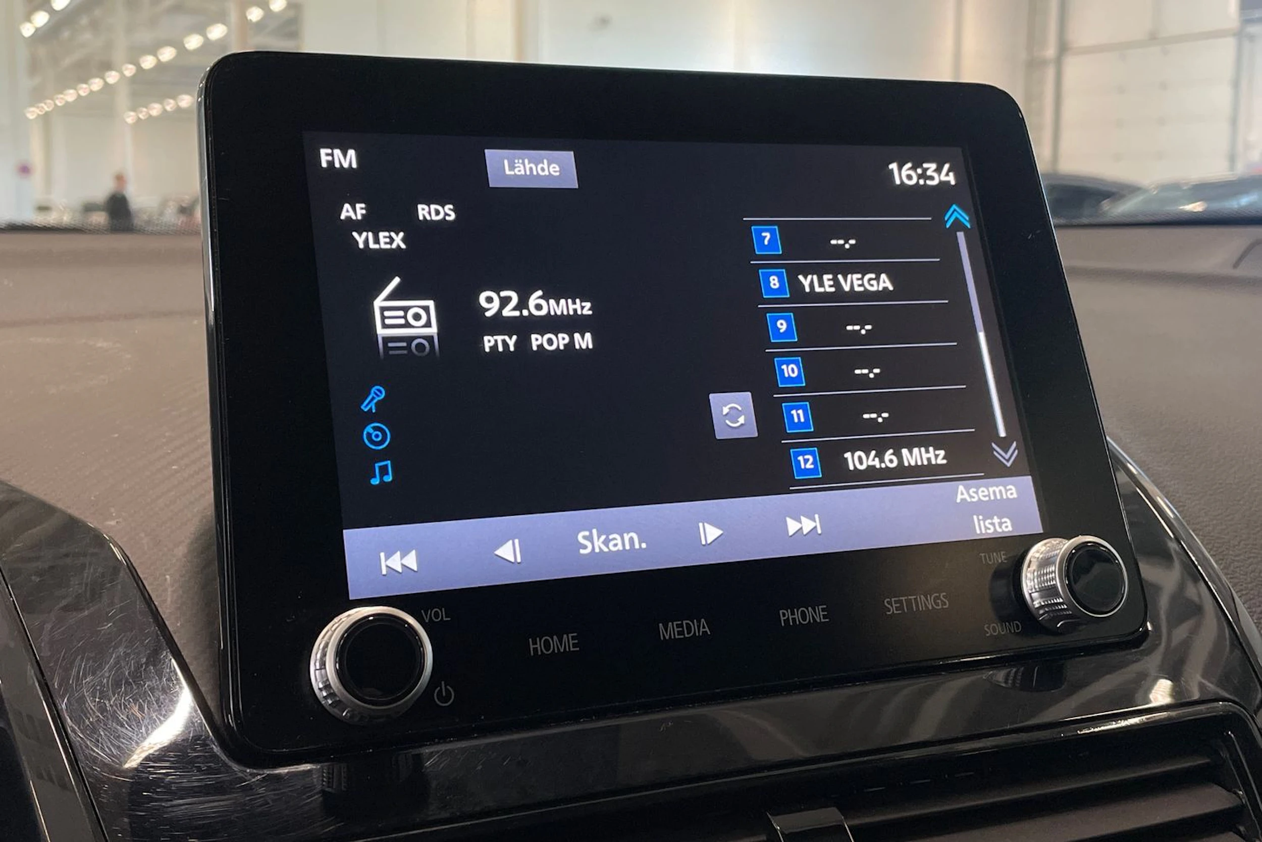 harmaa Mitsubishi Eclipse Cross 2022 kuva 21.