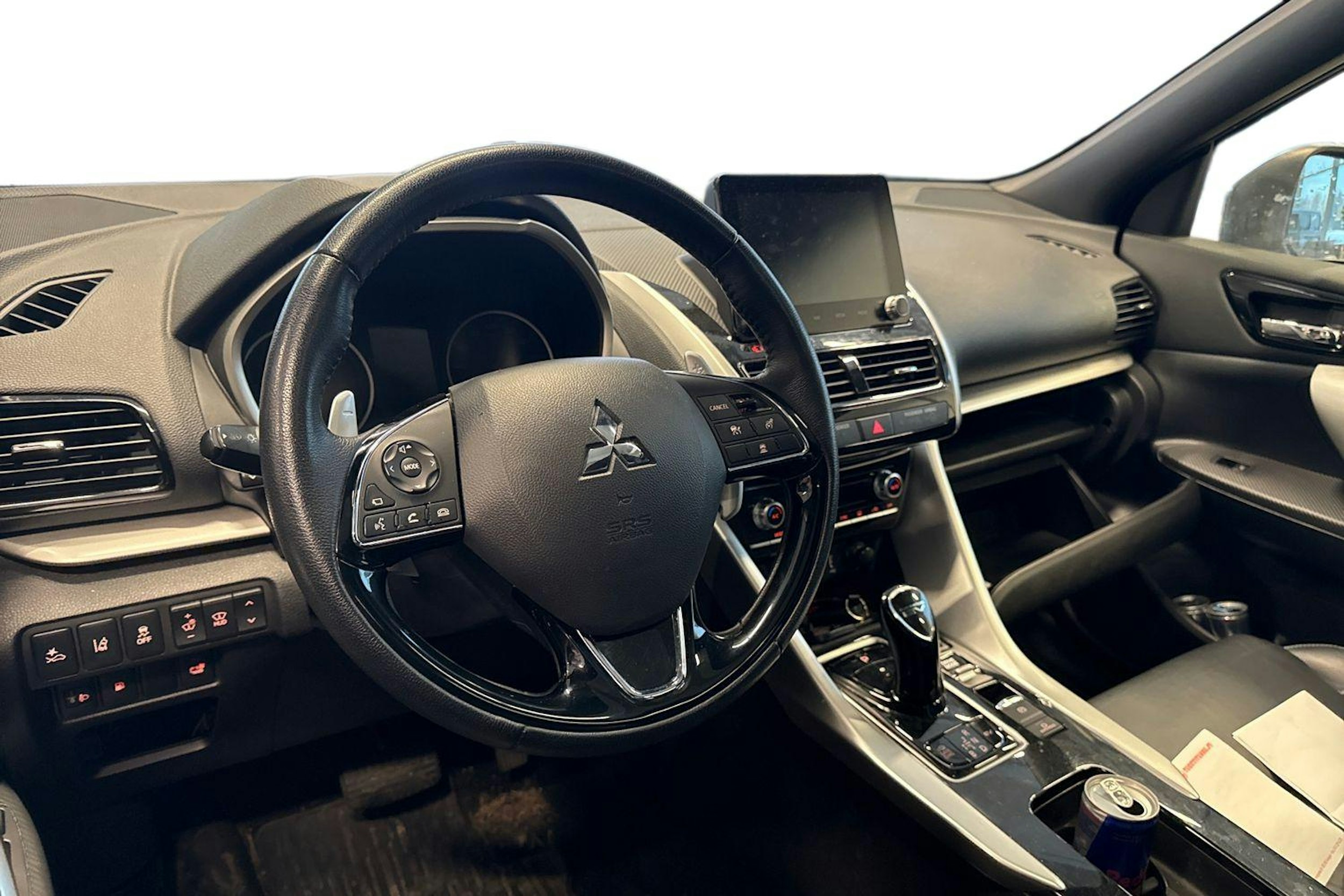 musta Mitsubishi Eclipse Cross 2022 kuva 3.