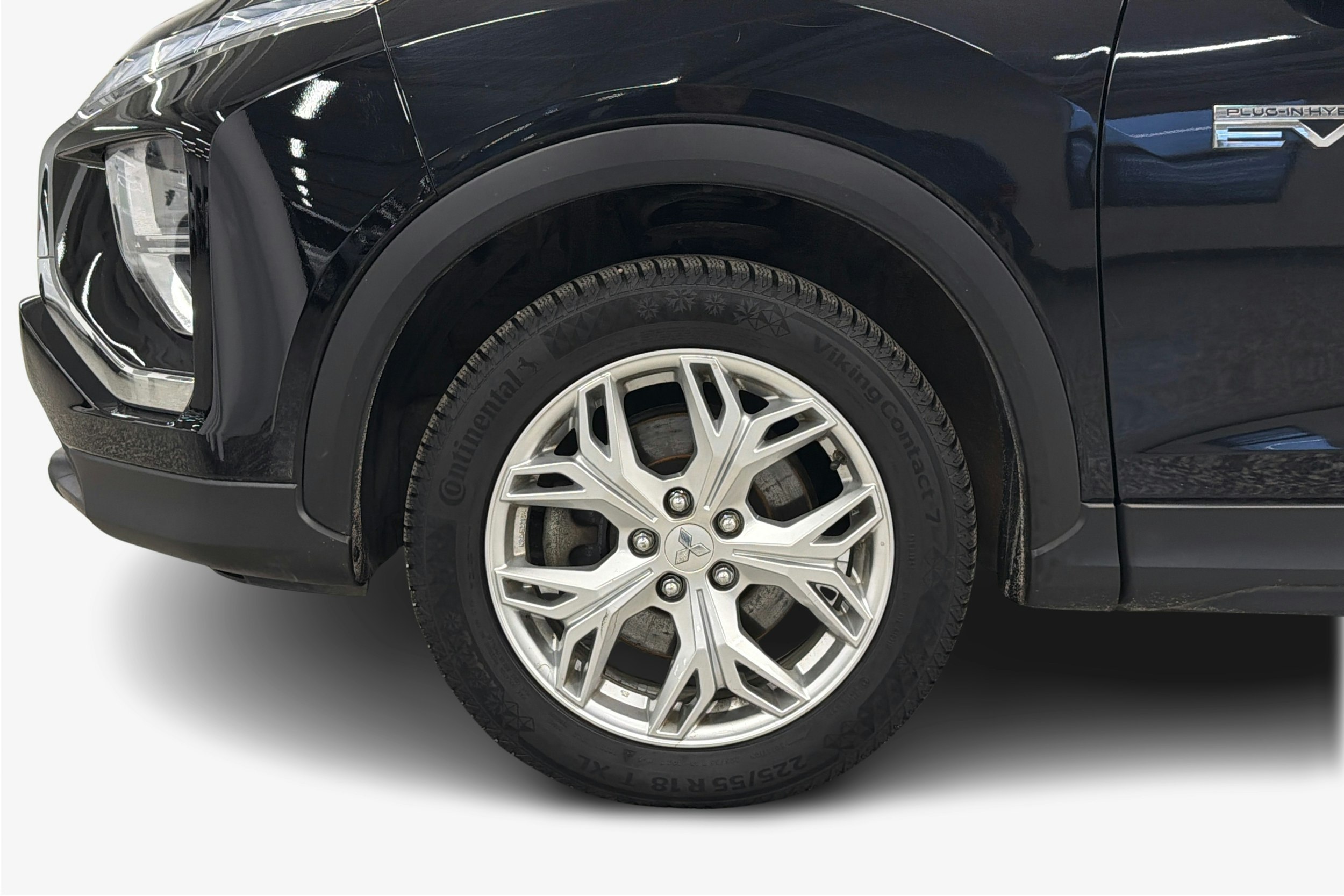 musta Mitsubishi Eclipse Cross 2021 kuva 11.