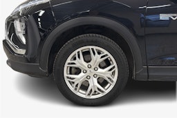 musta Mitsubishi Eclipse Cross 2021 kuva 11.