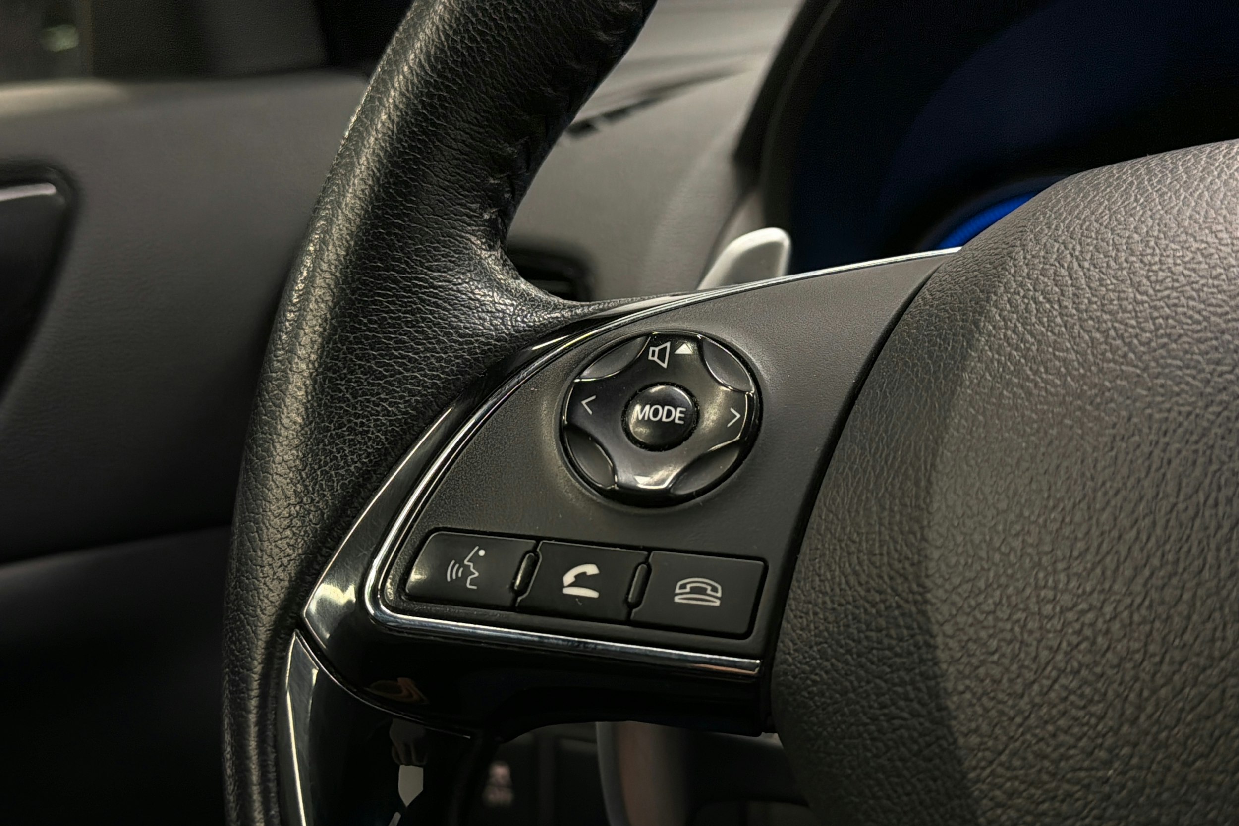 musta Mitsubishi Eclipse Cross 2021 kuva 20.