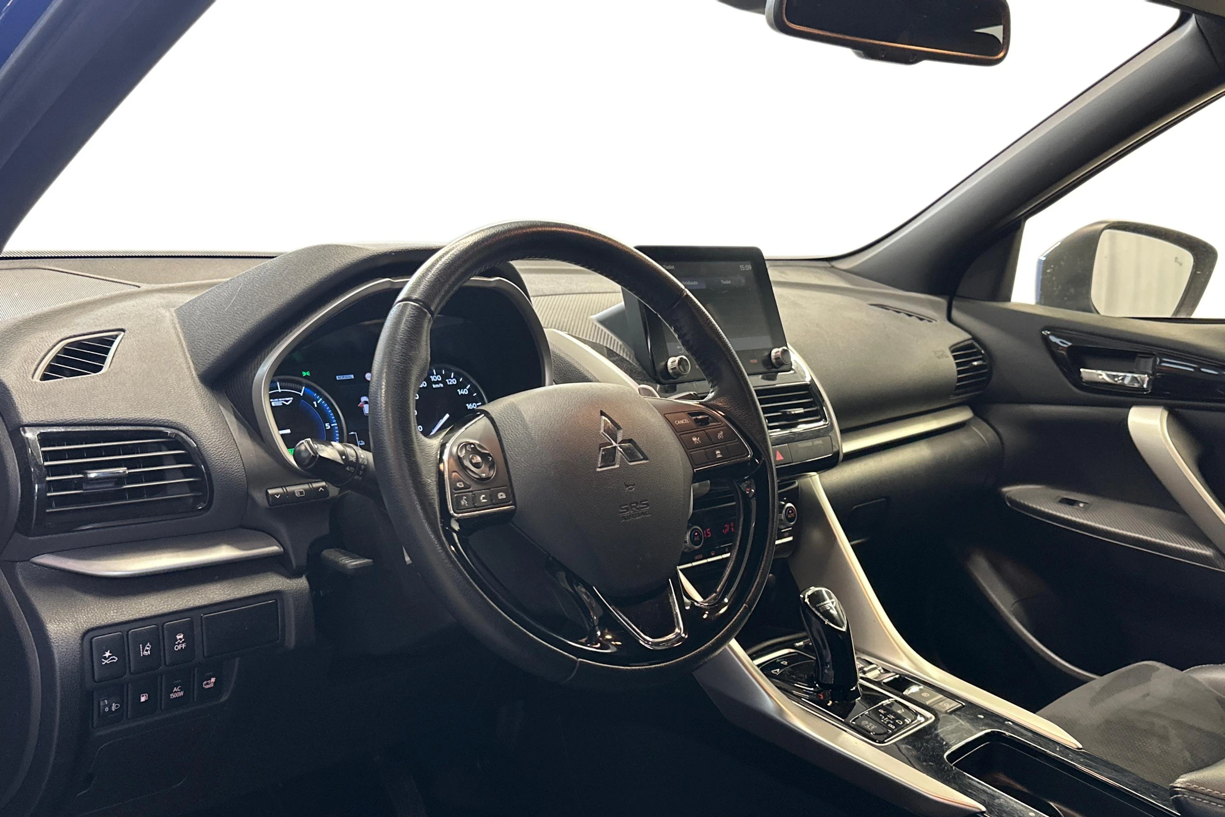 sininen Mitsubishi Eclipse Cross 2023 kuva 3.