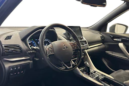 sininen Mitsubishi Eclipse Cross 2023 kuva 3.