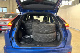 sininen Mitsubishi Eclipse Cross 2023 kuva 4.