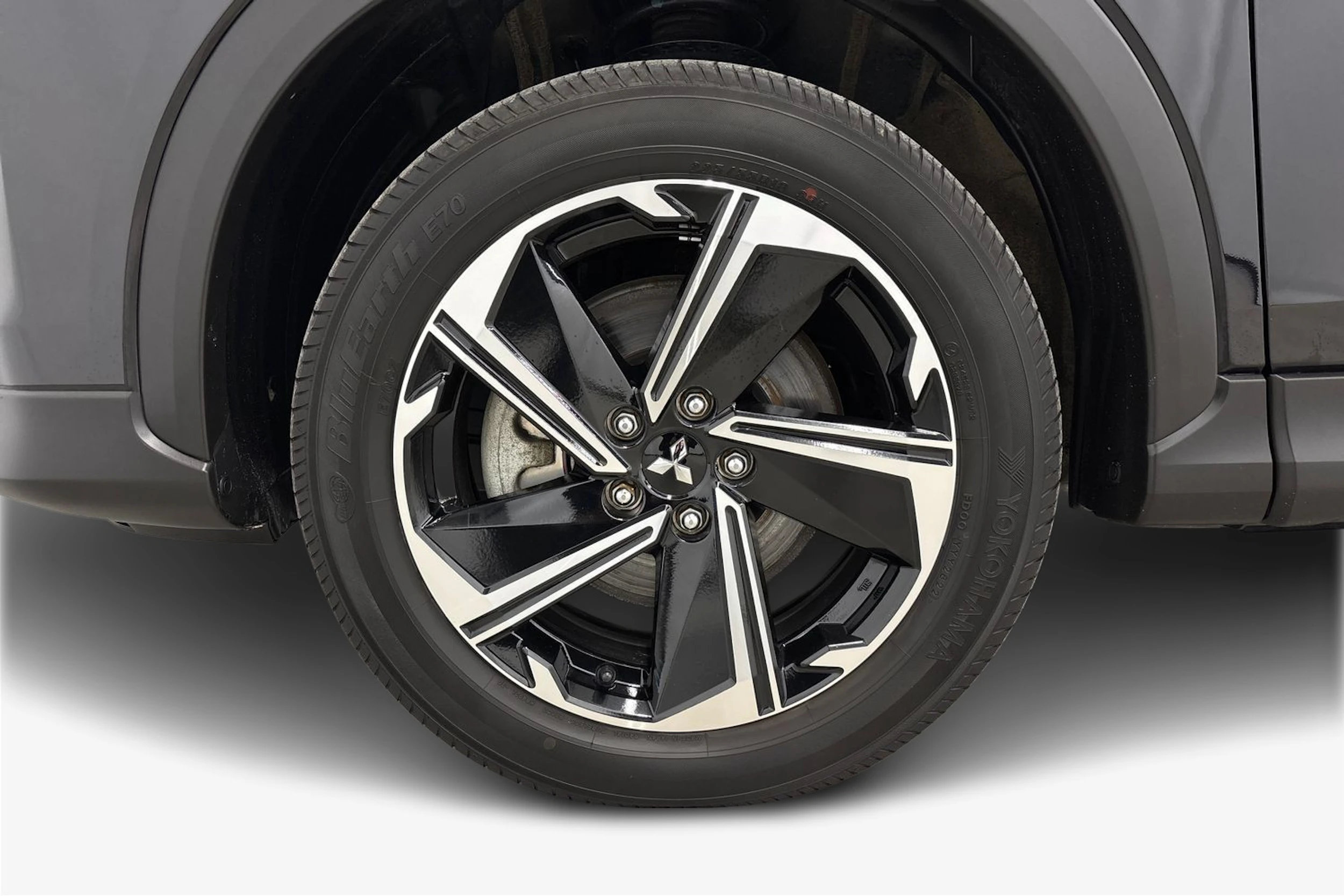 musta Mitsubishi Eclipse Cross 2023 kuva 9.