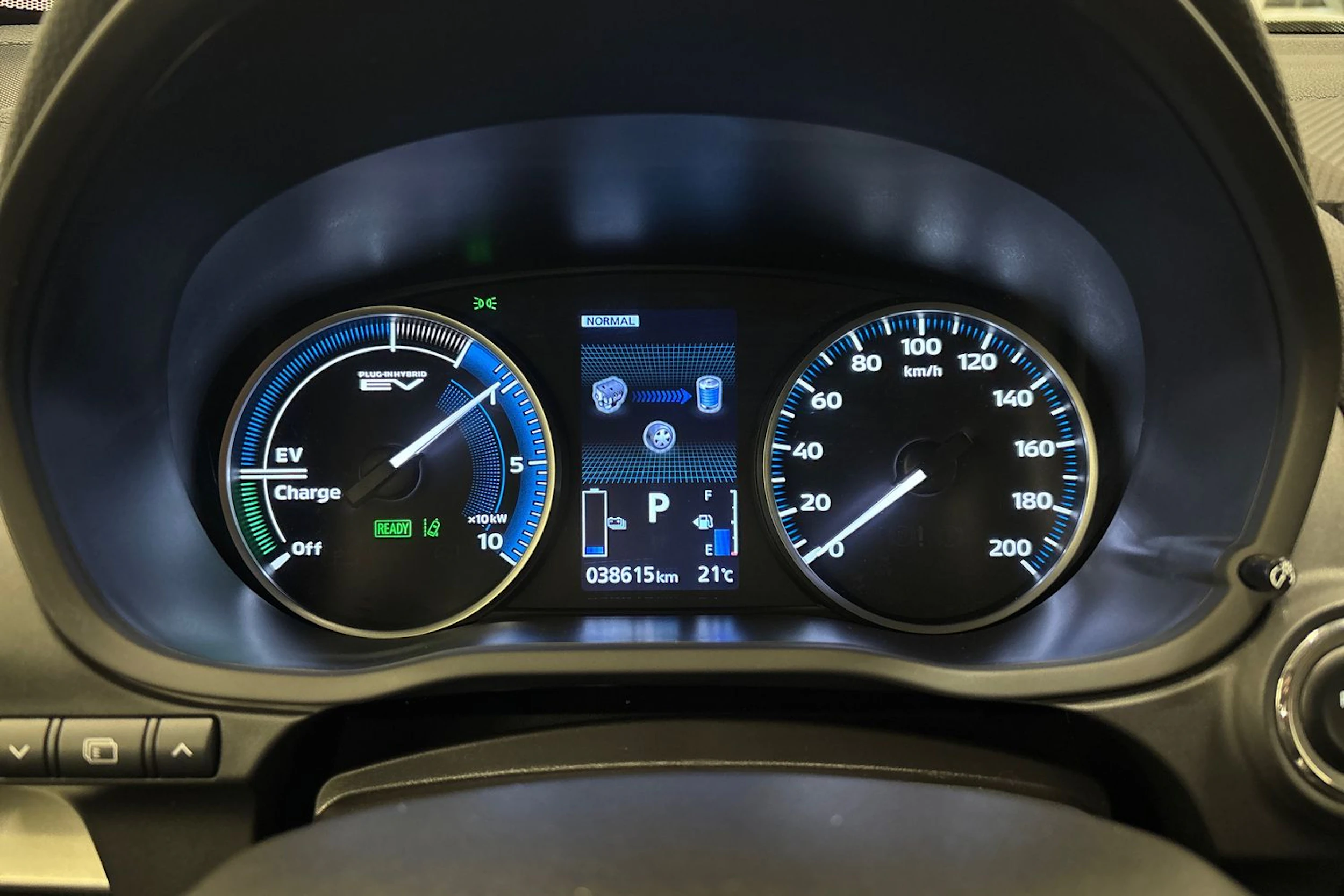 musta Mitsubishi Eclipse Cross 2023 kuva 12.