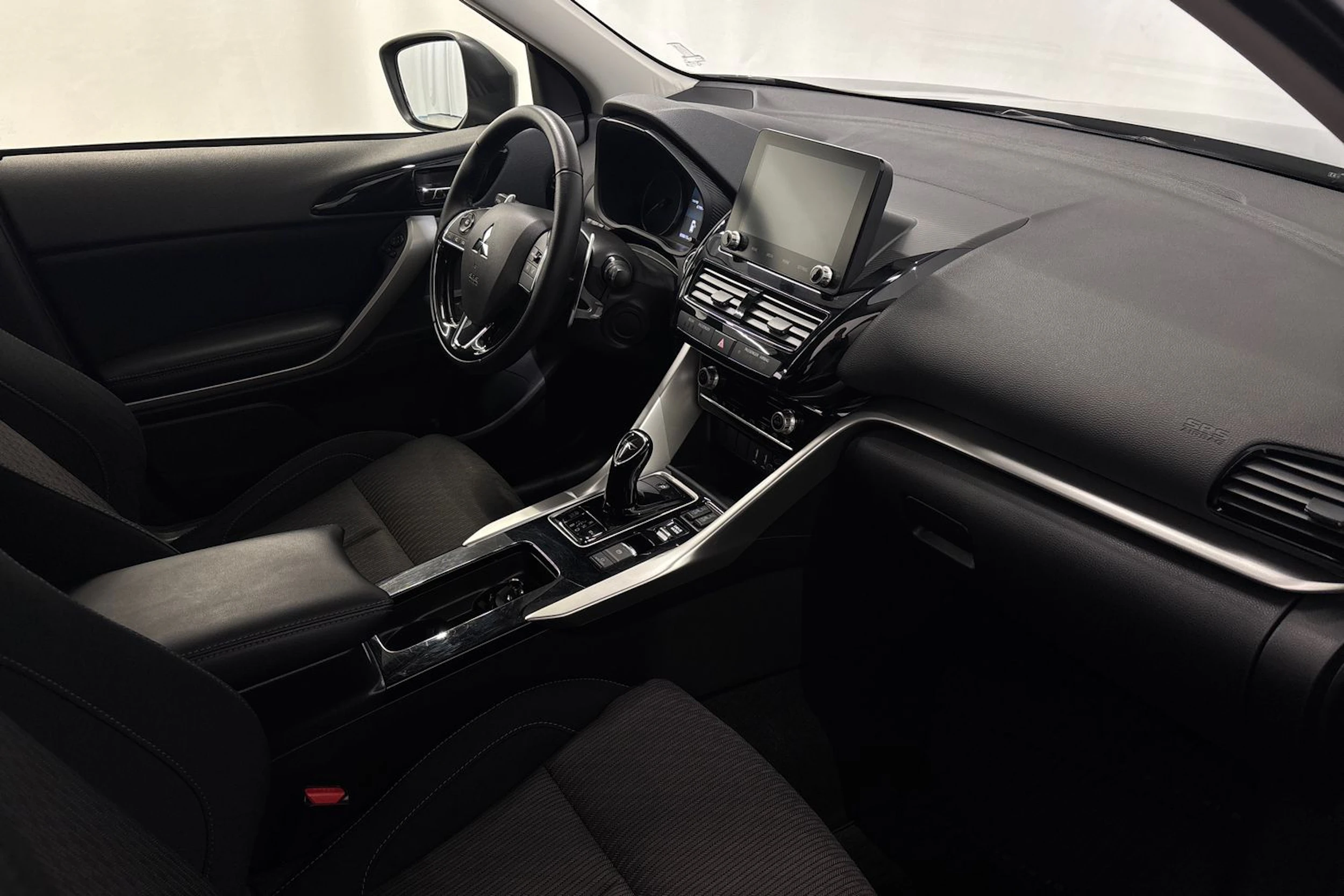 musta Mitsubishi Eclipse Cross 2023 kuva 22.