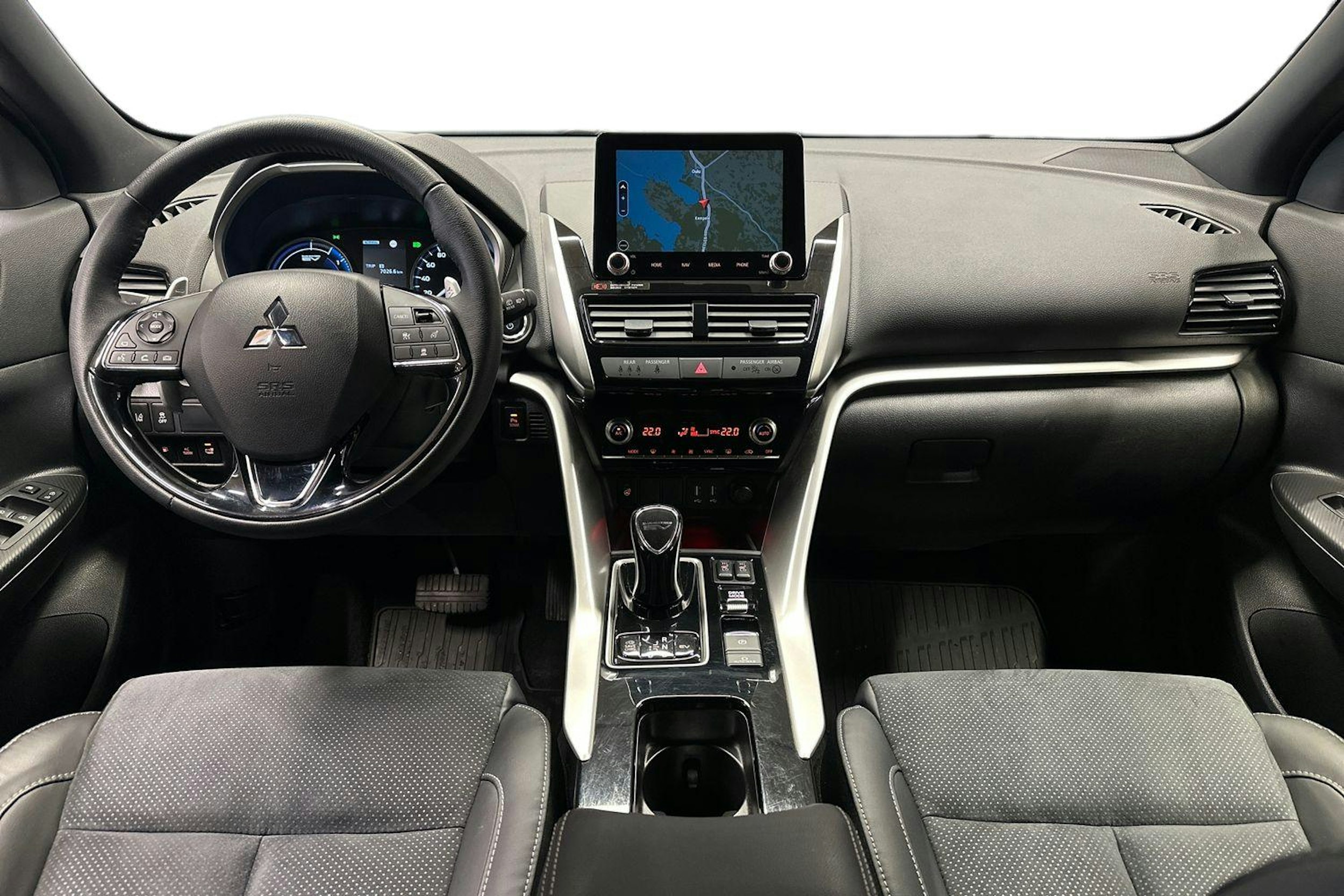 valkoinen Mitsubishi Eclipse Cross 2023 kuva 9.