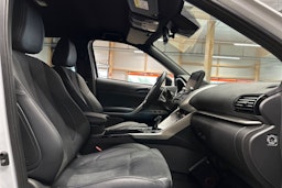 valkoinen Mitsubishi Eclipse Cross 2023 kuva 15.
