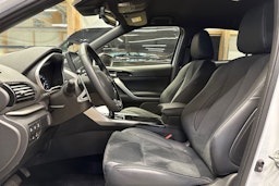 valkoinen Mitsubishi Eclipse Cross 2023 kuva 18.