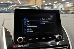 valkoinen Mitsubishi Eclipse Cross 2023 kuva 22.