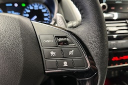 valkoinen Mitsubishi Eclipse Cross 2023 kuva 28.