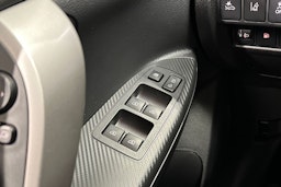 valkoinen Mitsubishi Eclipse Cross 2023 kuva 30.
