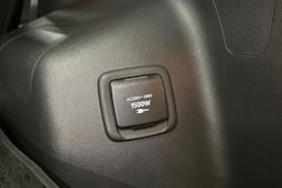 valkoinen Mitsubishi Eclipse Cross 2023 kuva 32.