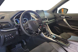 Harmaa Mitsubishi Eclipse Cross 2024 kuva 6.