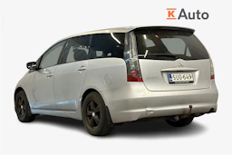 harmaa Mitsubishi Grandis 2004 kuva 2.