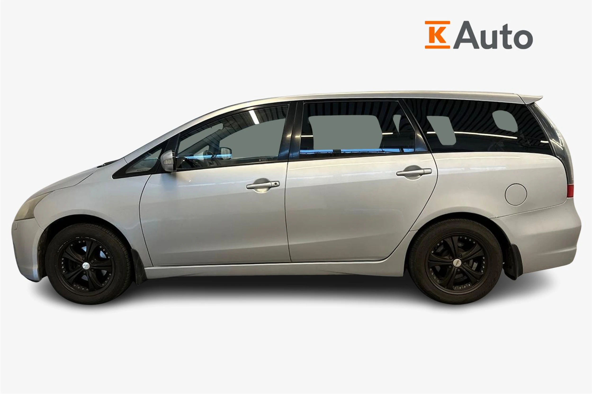 harmaa Mitsubishi Grandis 2004 kuva 5.