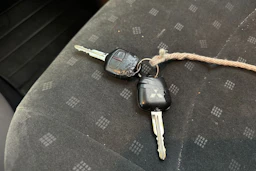 harmaa Mitsubishi Grandis 2004 kuva 20.