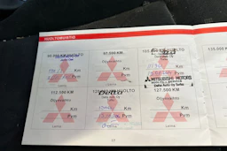 harmaa Mitsubishi Grandis 2004 kuva 26.