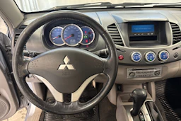 hopea Mitsubishi L200 2006 kuva 10.