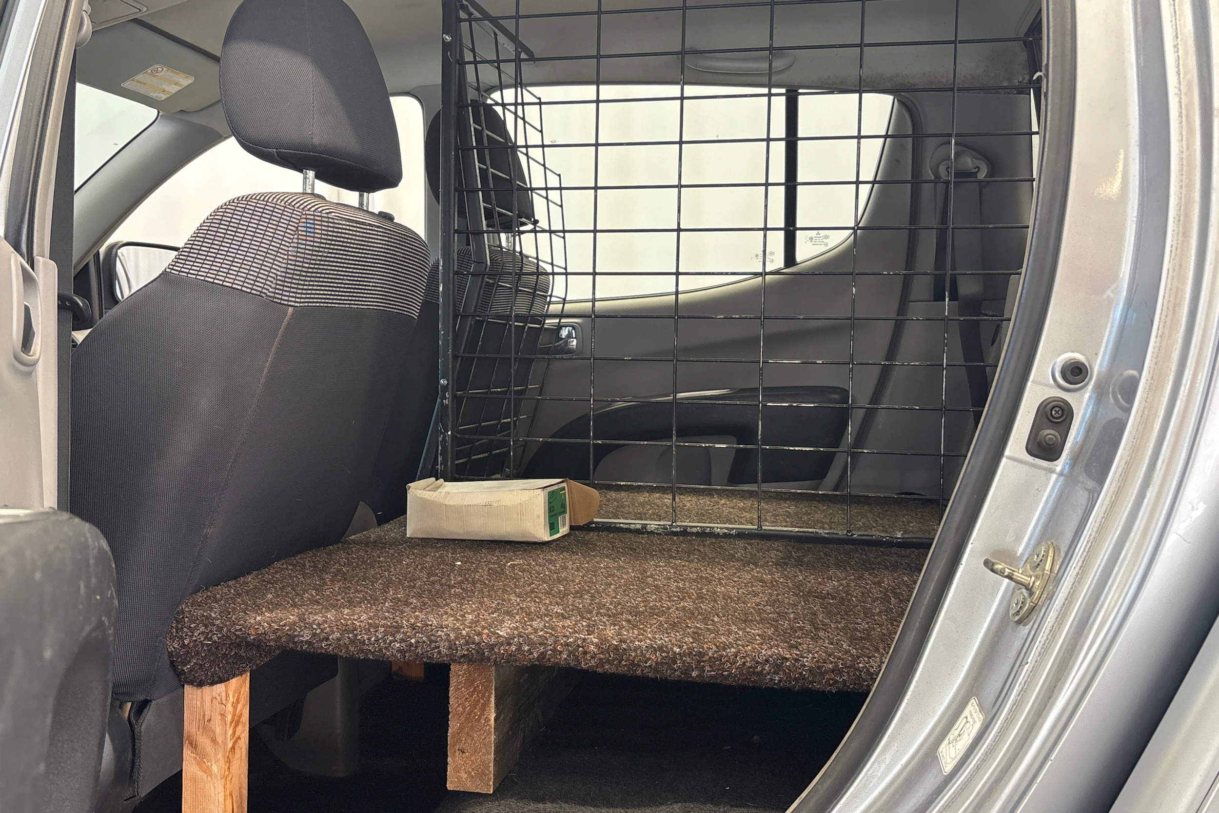 hopea Mitsubishi L200 2006 kuva 14.