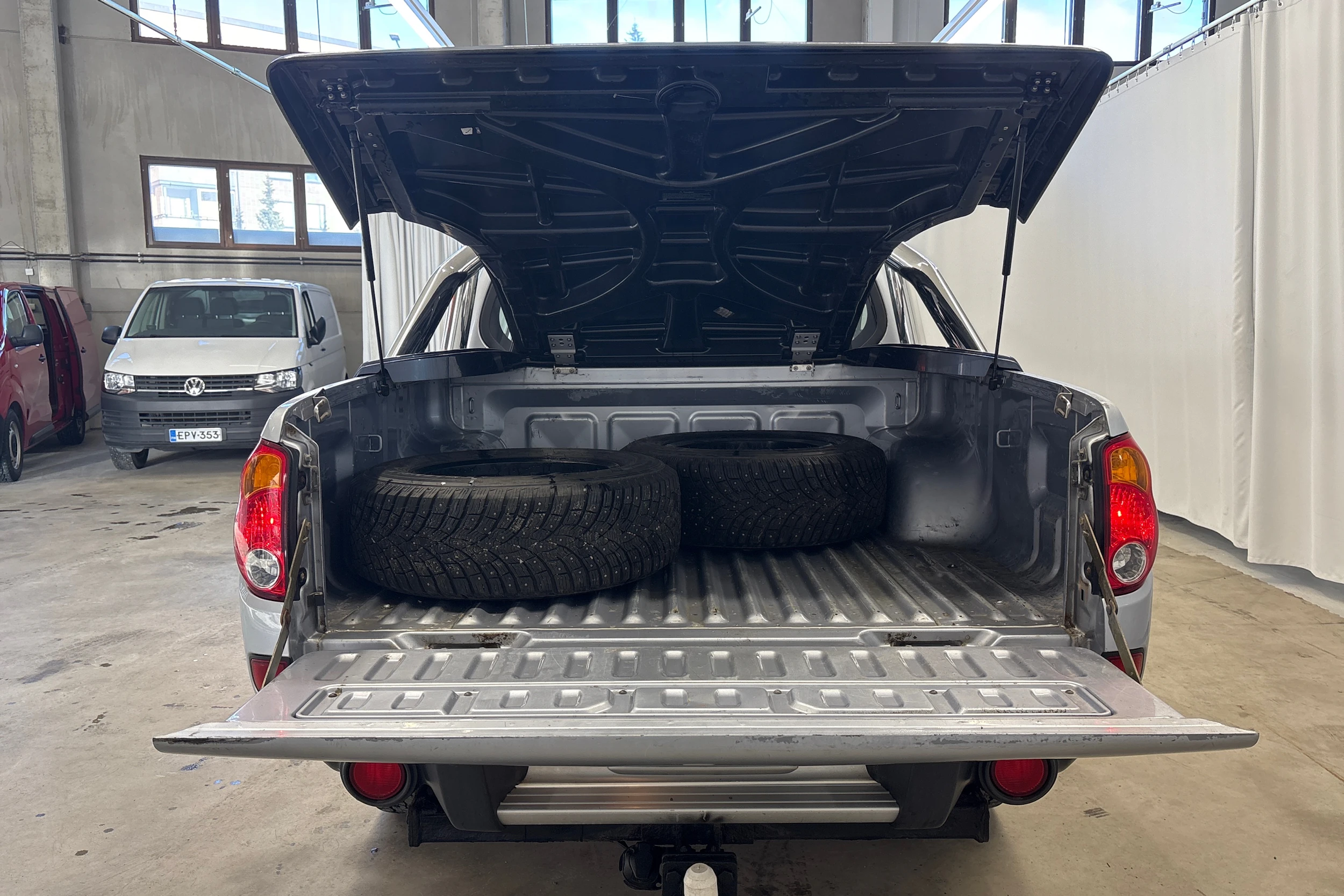 hopea Mitsubishi L200 2006 kuva 16.