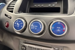 musta Mitsubishi L200 2007 kuva 18.