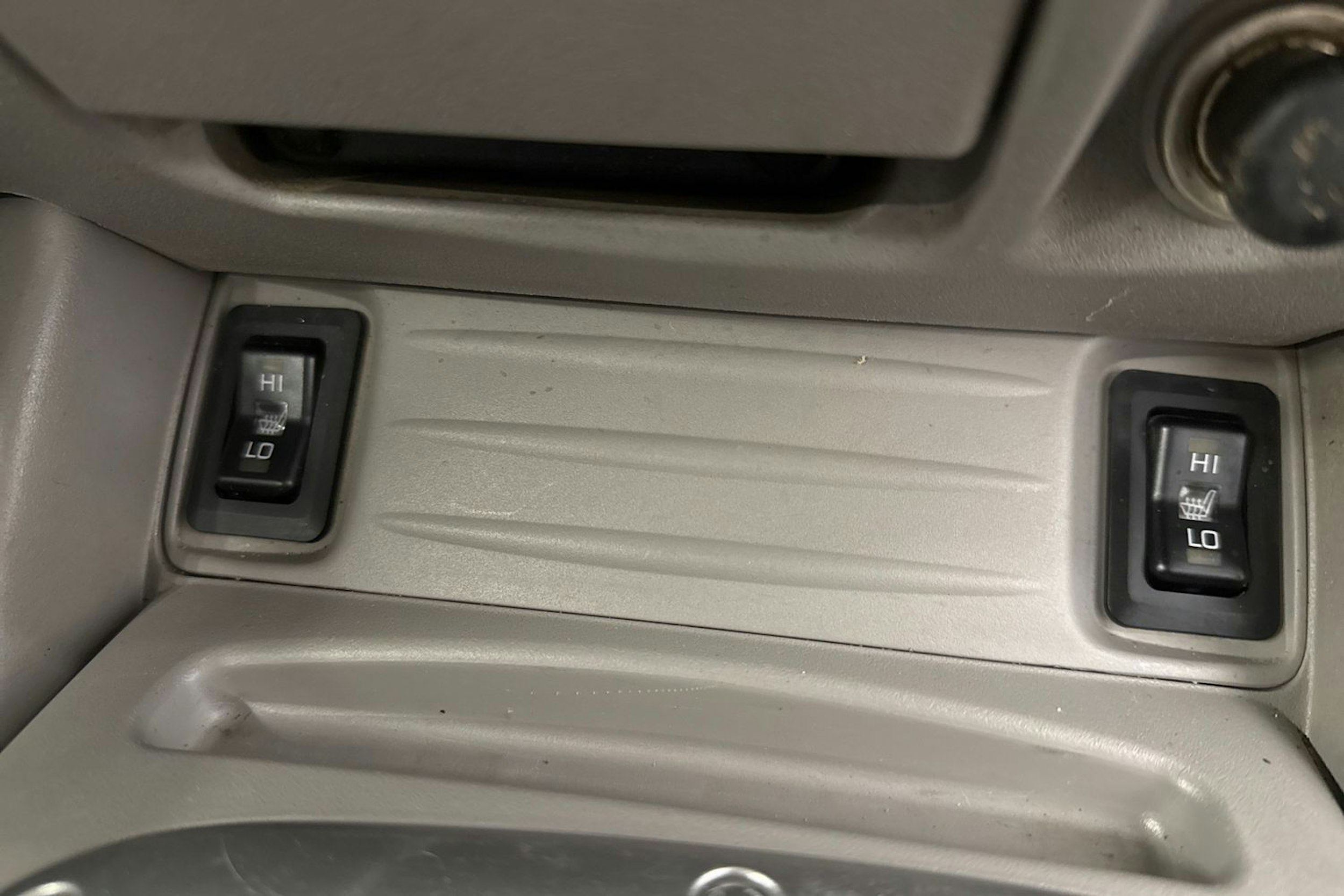 musta Mitsubishi L200 2007 kuva 20.