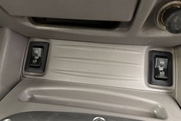 musta Mitsubishi L200 2007 kuva 20.