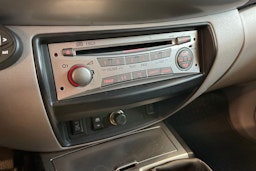 Sininen Mitsubishi L200 2011 kuva 18.