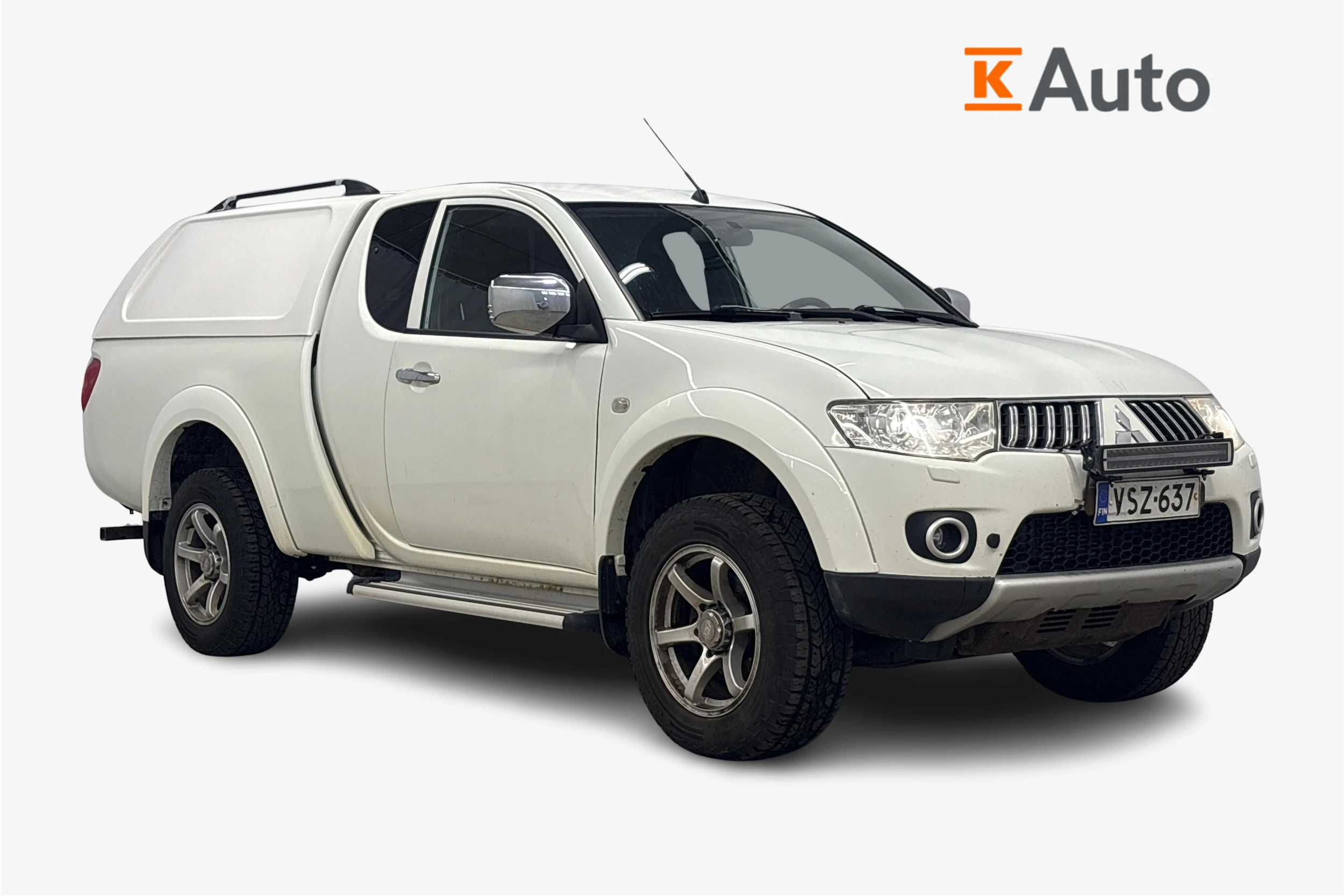 valkoinen Mitsubishi L200 2012 kuva 1.