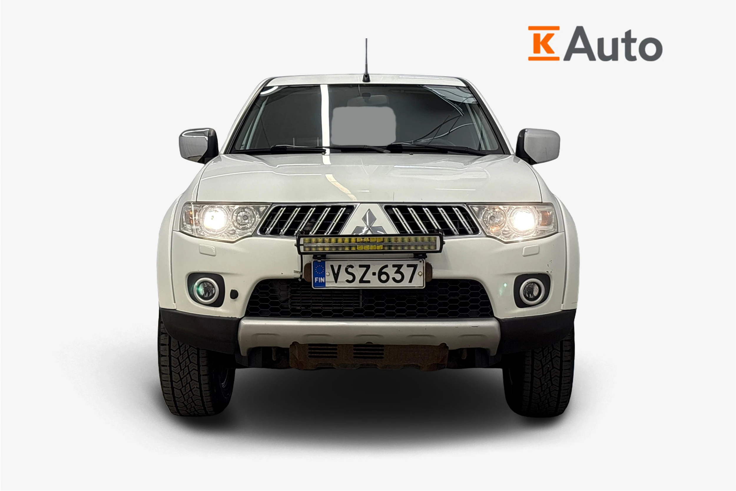 valkoinen Mitsubishi L200 2012 kuva 4.