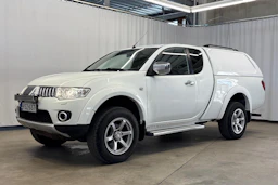 valkoinen Mitsubishi L200 2012 kuva 6.