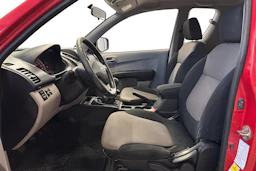 punainen Mitsubishi L200 2012 kuva 8.