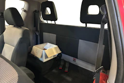 punainen Mitsubishi L200 2012 kuva 9.
