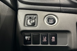 musta Mitsubishi L200 2015 kuva 20.