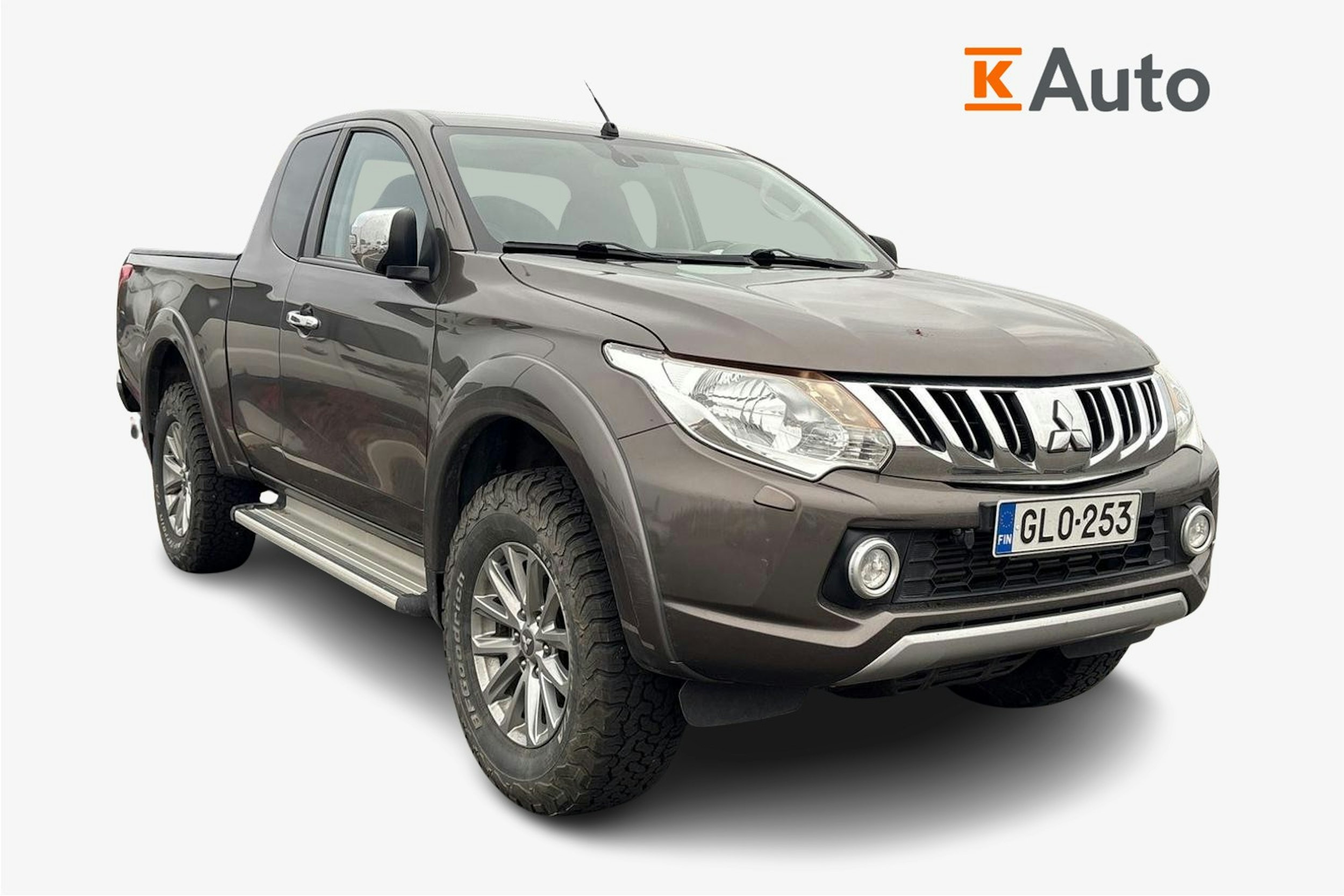 ruskea (beige) Mitsubishi L200 2015 kuva 1.