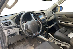 ruskea (beige) Mitsubishi L200 2015 kuva 3.