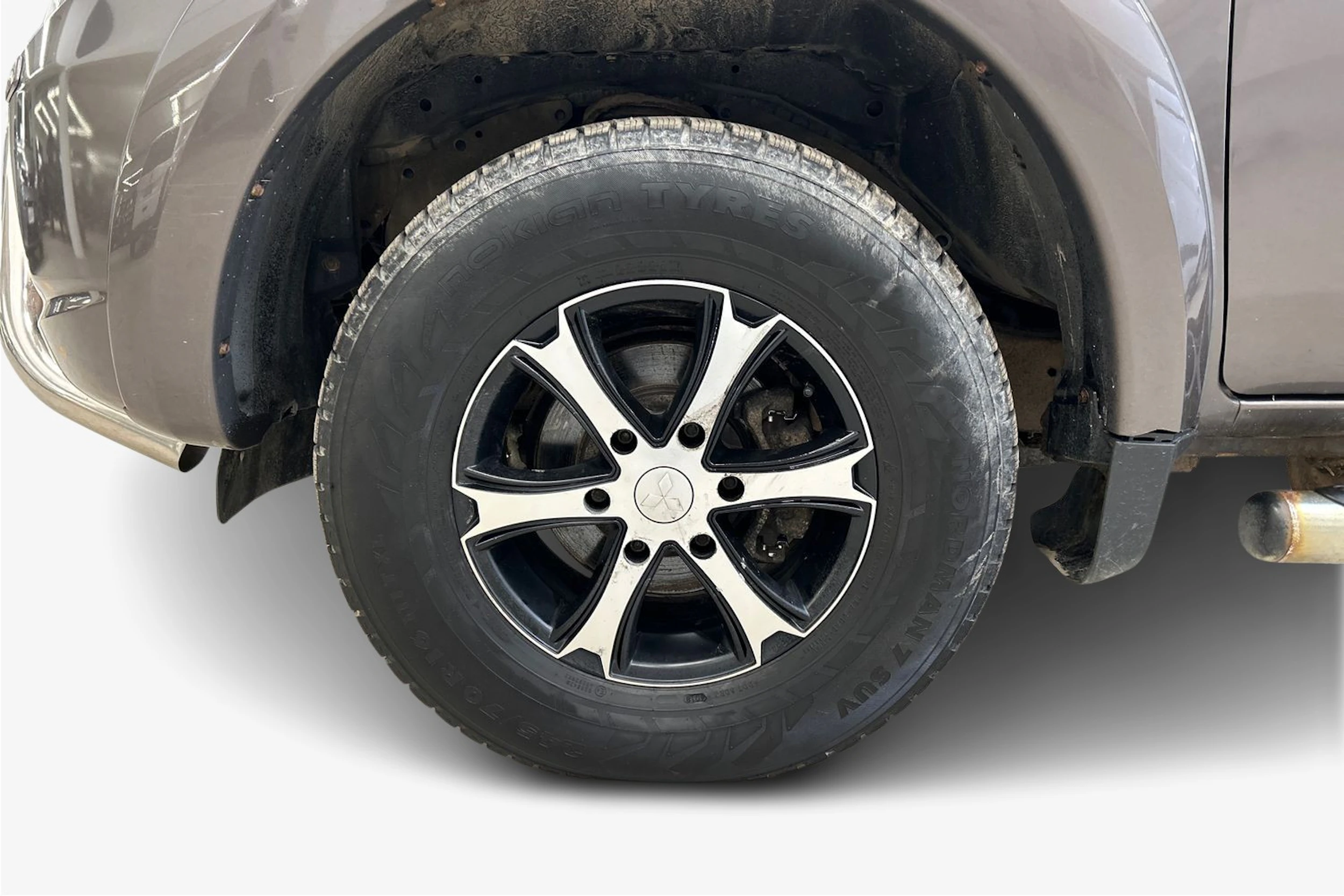 ruskea (beige) Mitsubishi L200 2016 kuva 12.