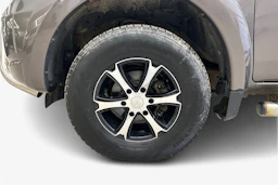 ruskea (beige) Mitsubishi L200 2016 kuva 12.