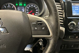 ruskea (beige) Mitsubishi L200 2016 kuva 15.