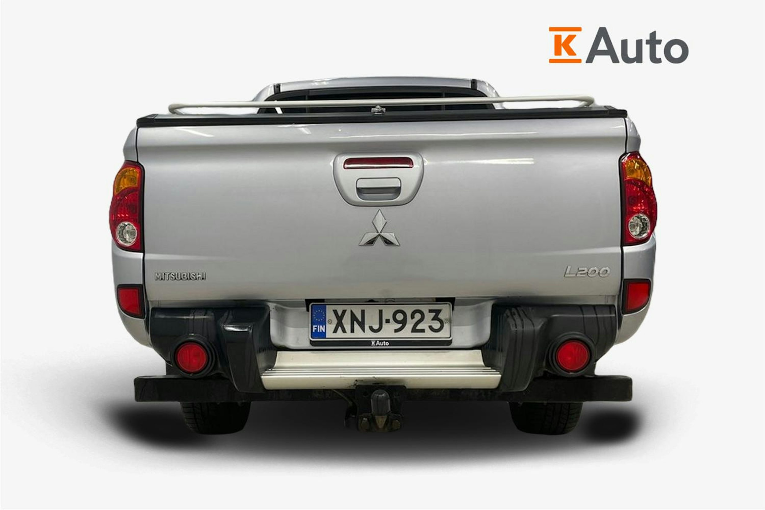 Harmaa Mitsubishi L200 2015 kuva 3.