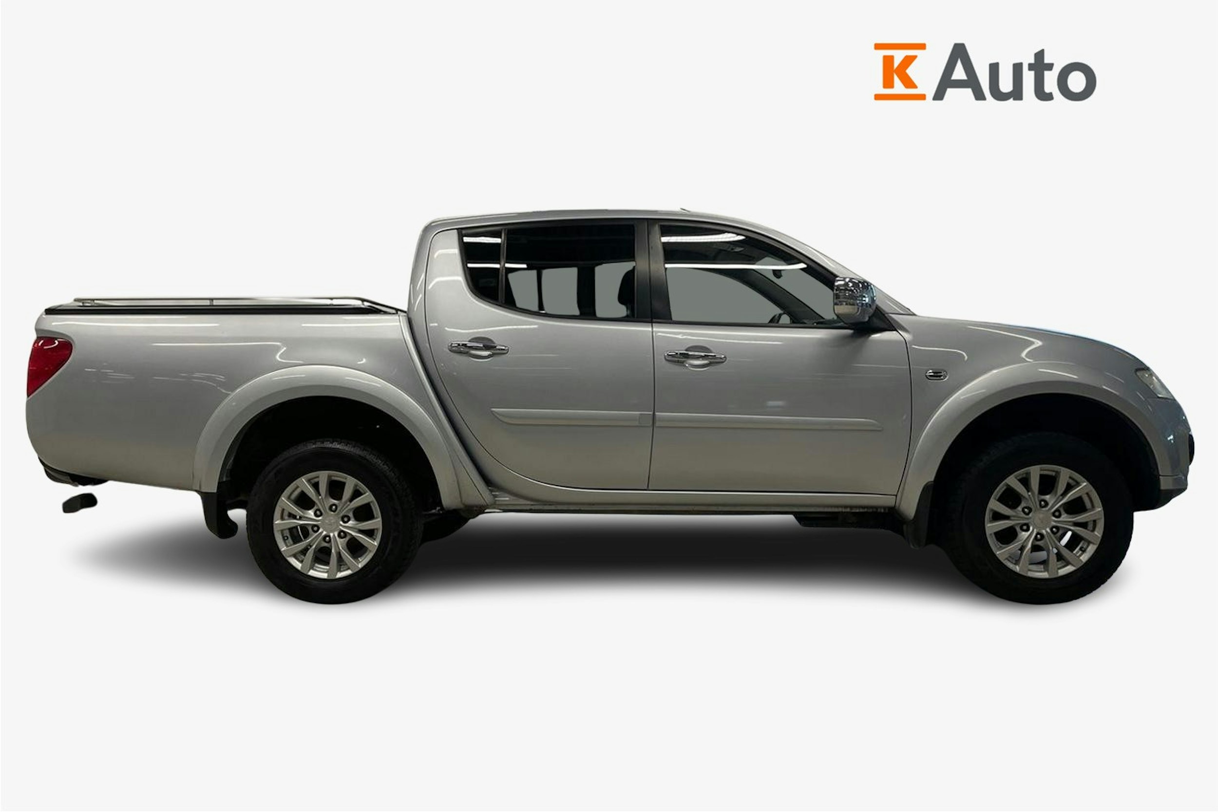 Harmaa Mitsubishi L200 2015 kuva 5.
