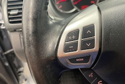 Harmaa Mitsubishi L200 2015 kuva 16.