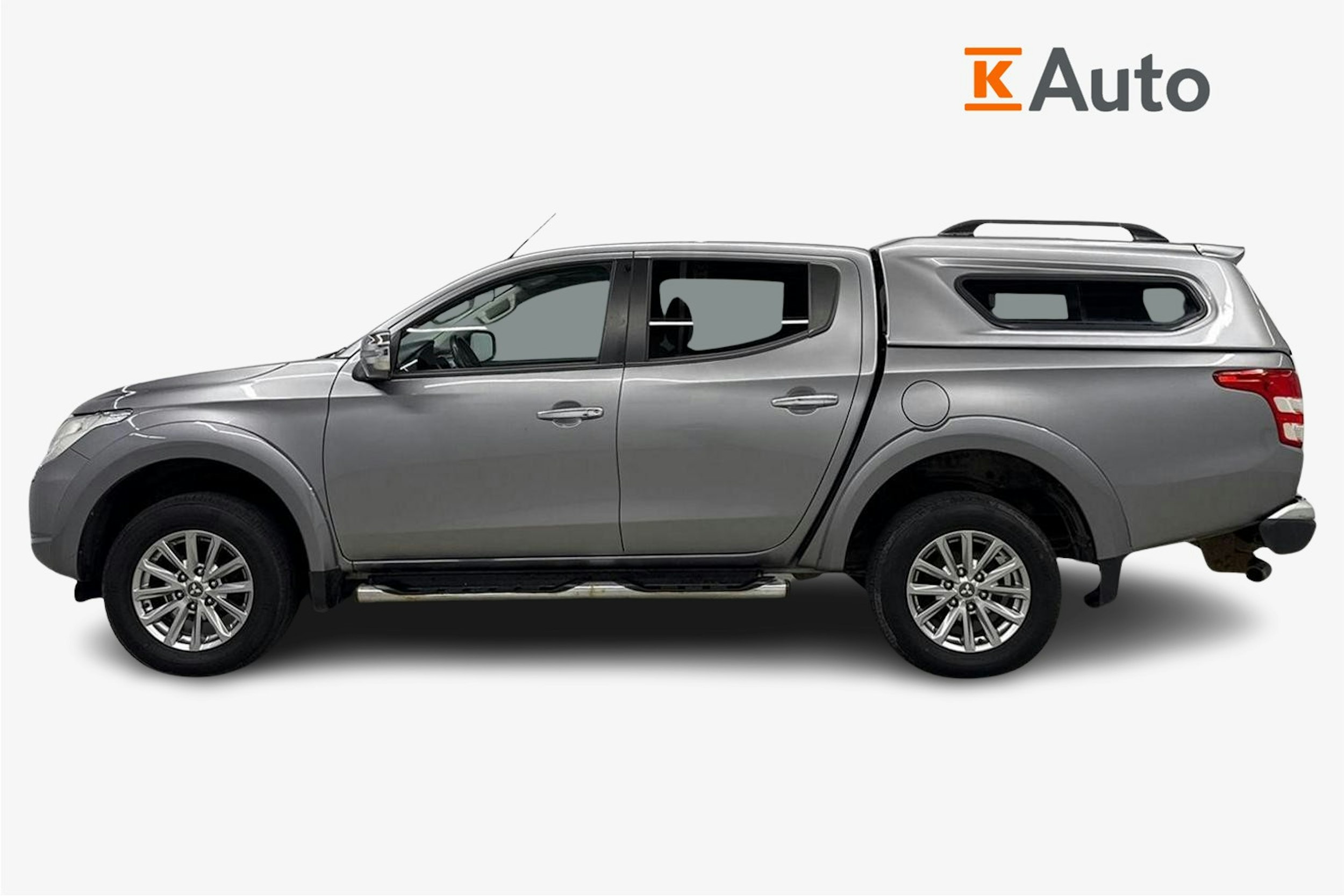 harmaa Mitsubishi L200 2016 kuva 6.