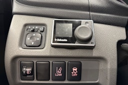 harmaa Mitsubishi L200 2016 kuva 18.