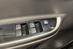 harmaa Mitsubishi L200 2016 kuva 19.